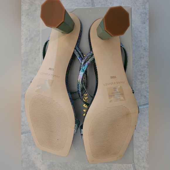 NIB Marc Fisher Kristin Sandal- Iridescent Multicolor - Picture 5 of 7